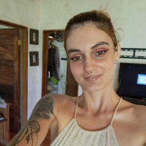 Meet your Posher, Posh